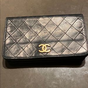 Chanel wallet on chain